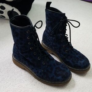 Suede leopard print boots
